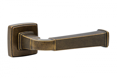 83853370_w800_h640_astoria_asq_mvb[1]